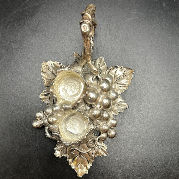 Vintage 1998 Author Court Crystal Silver Tone Grape Vine Salt and Pepper - Picture 6 of 8